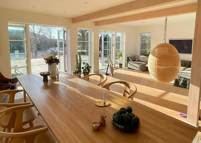 Lakeside In Scenic Virklund