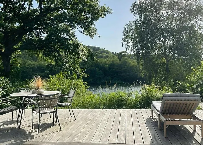Lakeside In Scenic Virklund